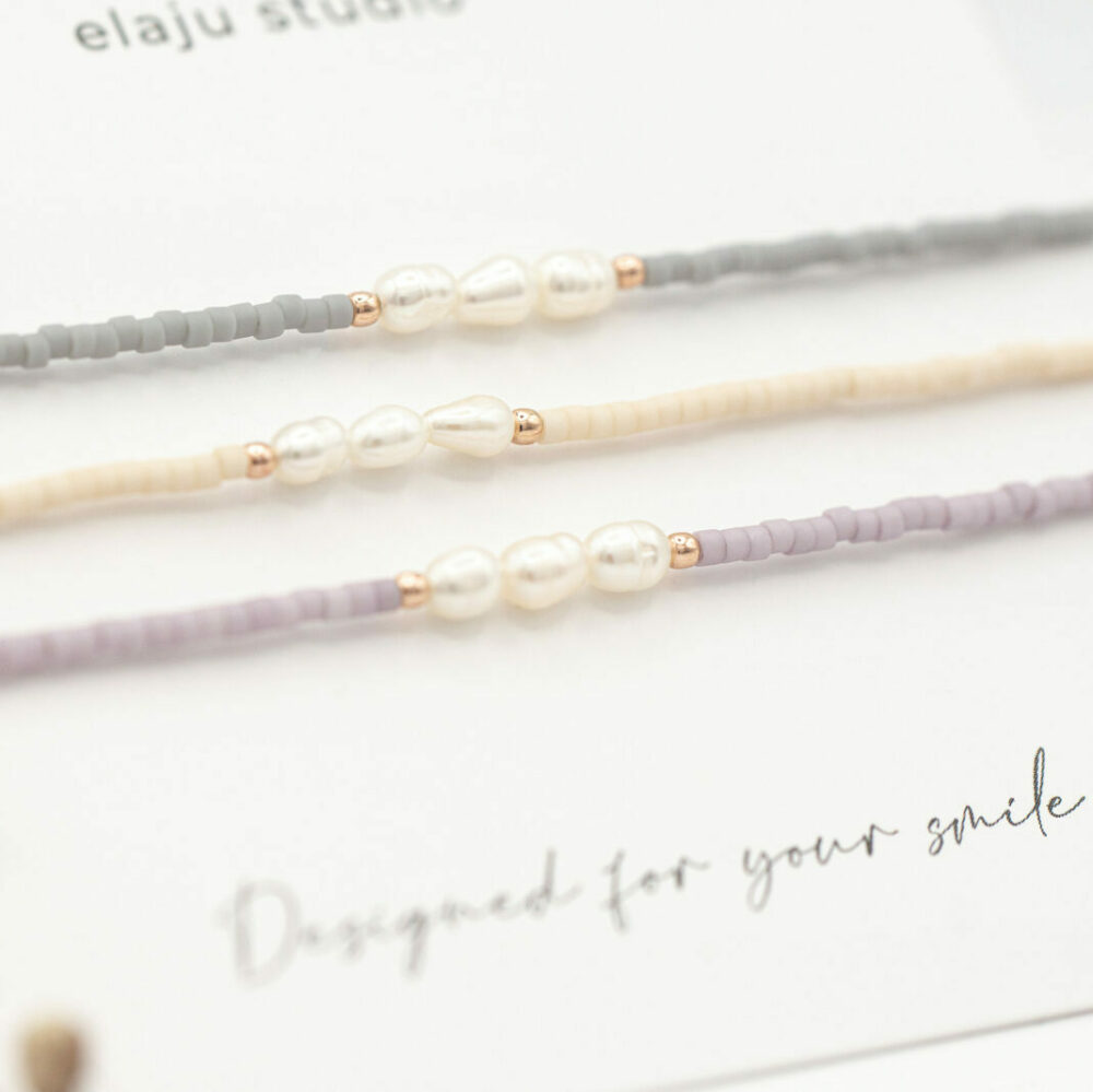 armband-textil-beige-perlen-miyuki-beige-grau-mauve-suesswasserperle-rose-elajustudio-image-5