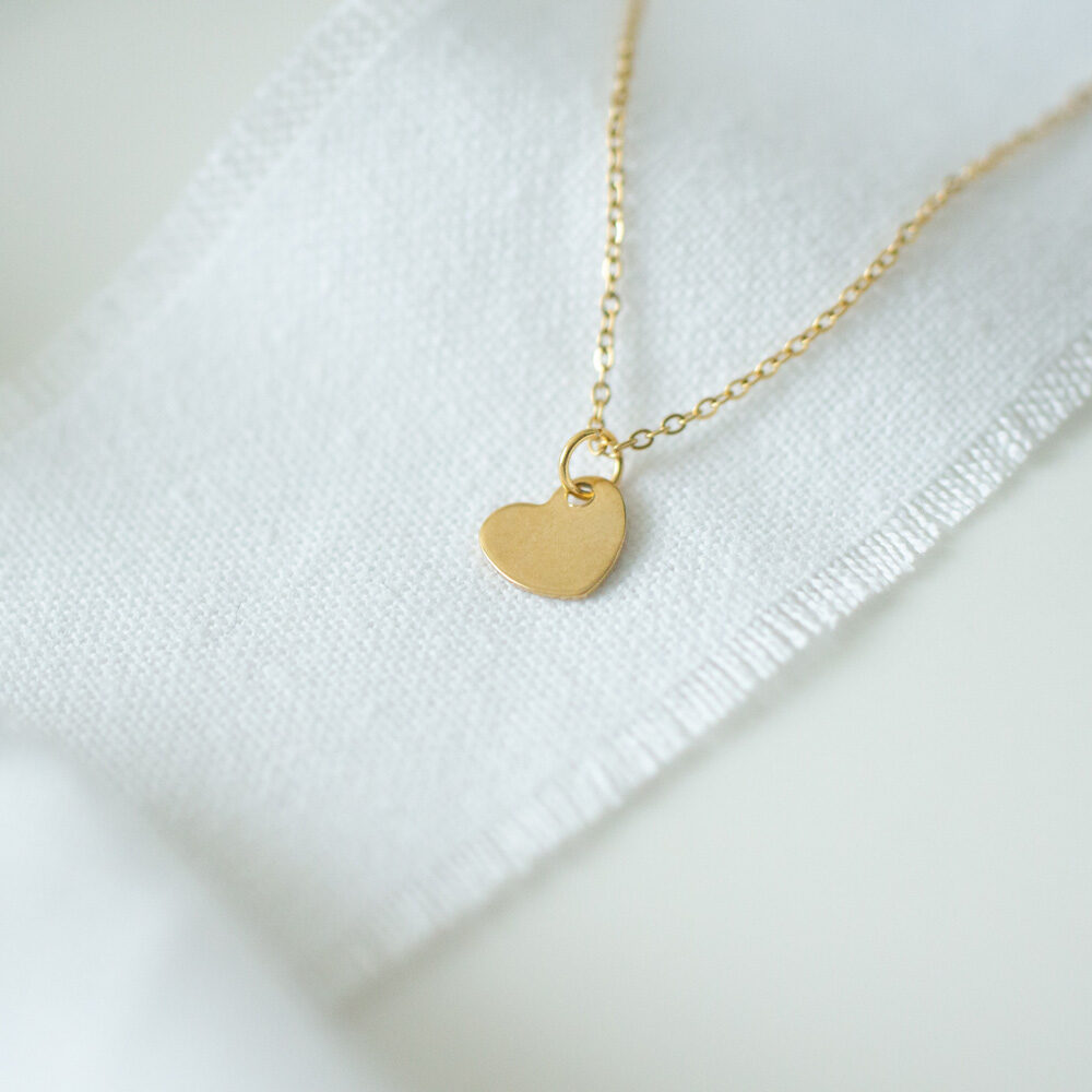 Goldene Gliederkette mit Herz Charm