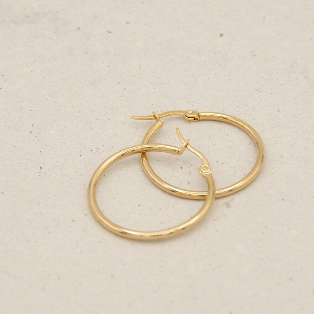 Goldene Hoops groß