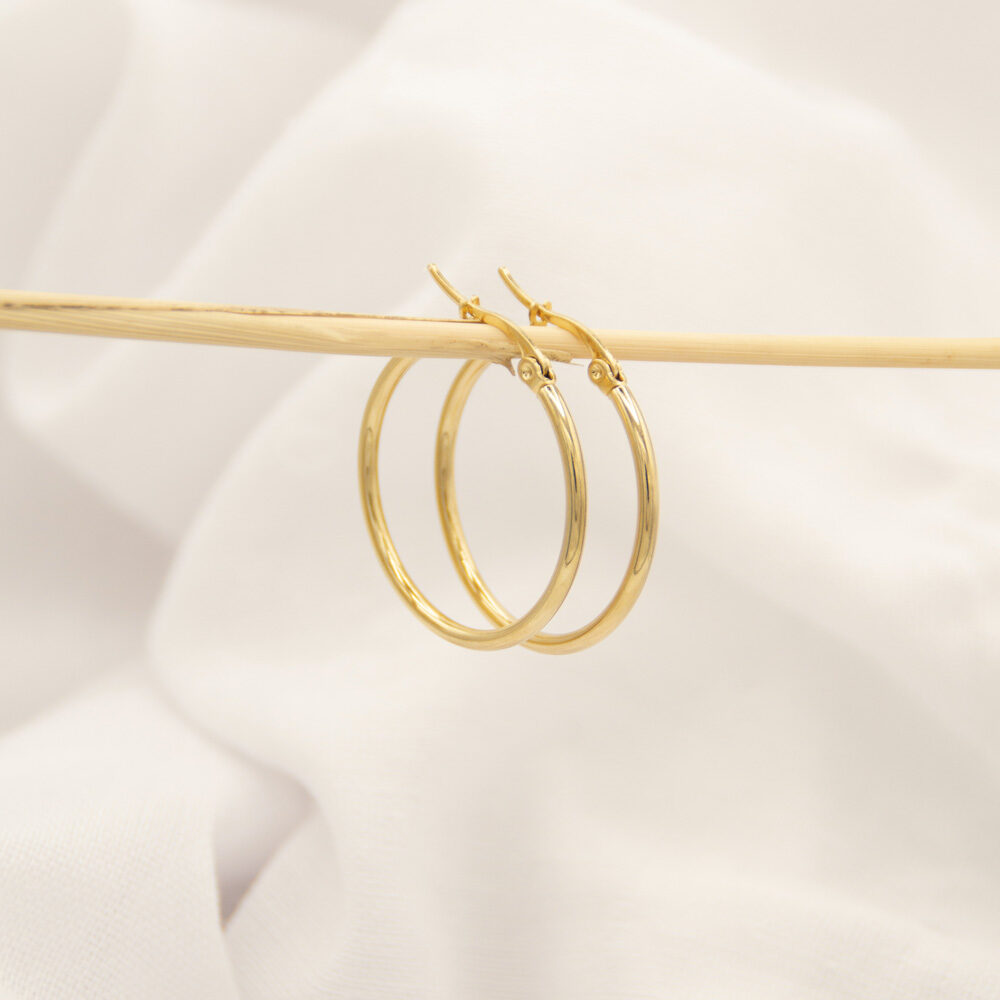 Goldene Hoops groß