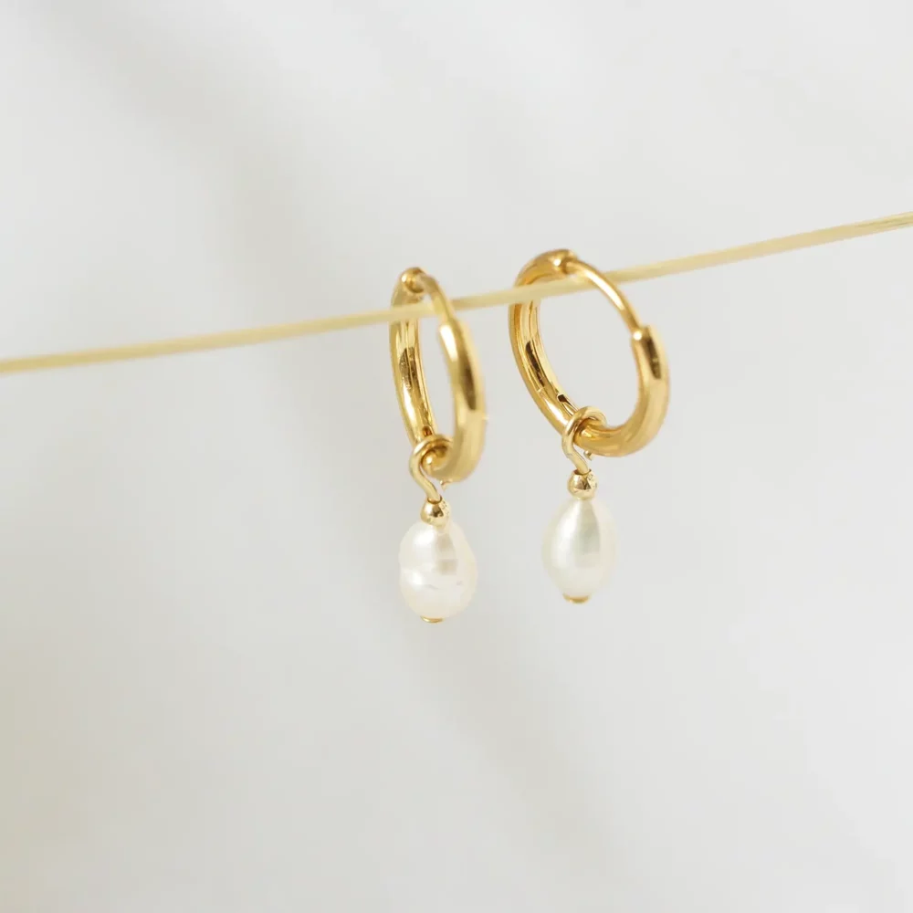Tiny Pearl Hoops – Bild 3