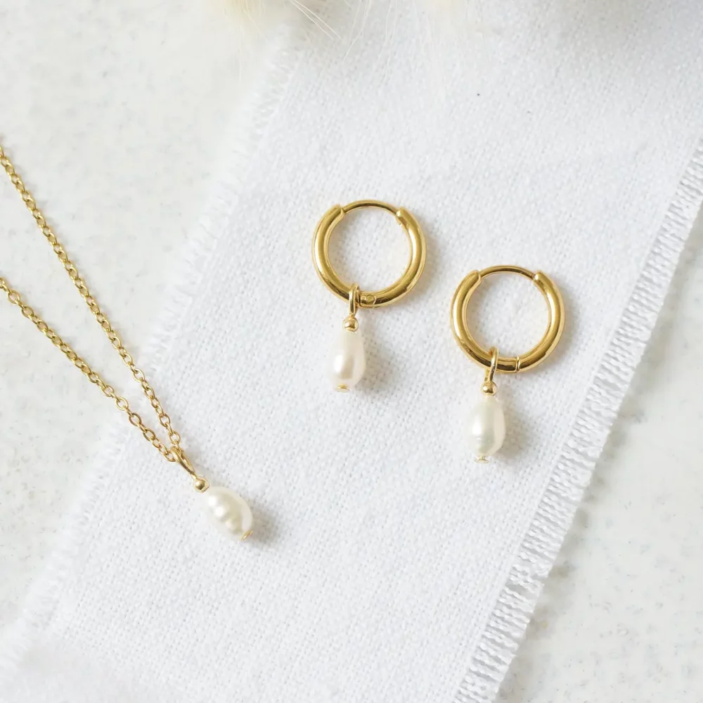 Tiny Pearl Hoops – Bild 6