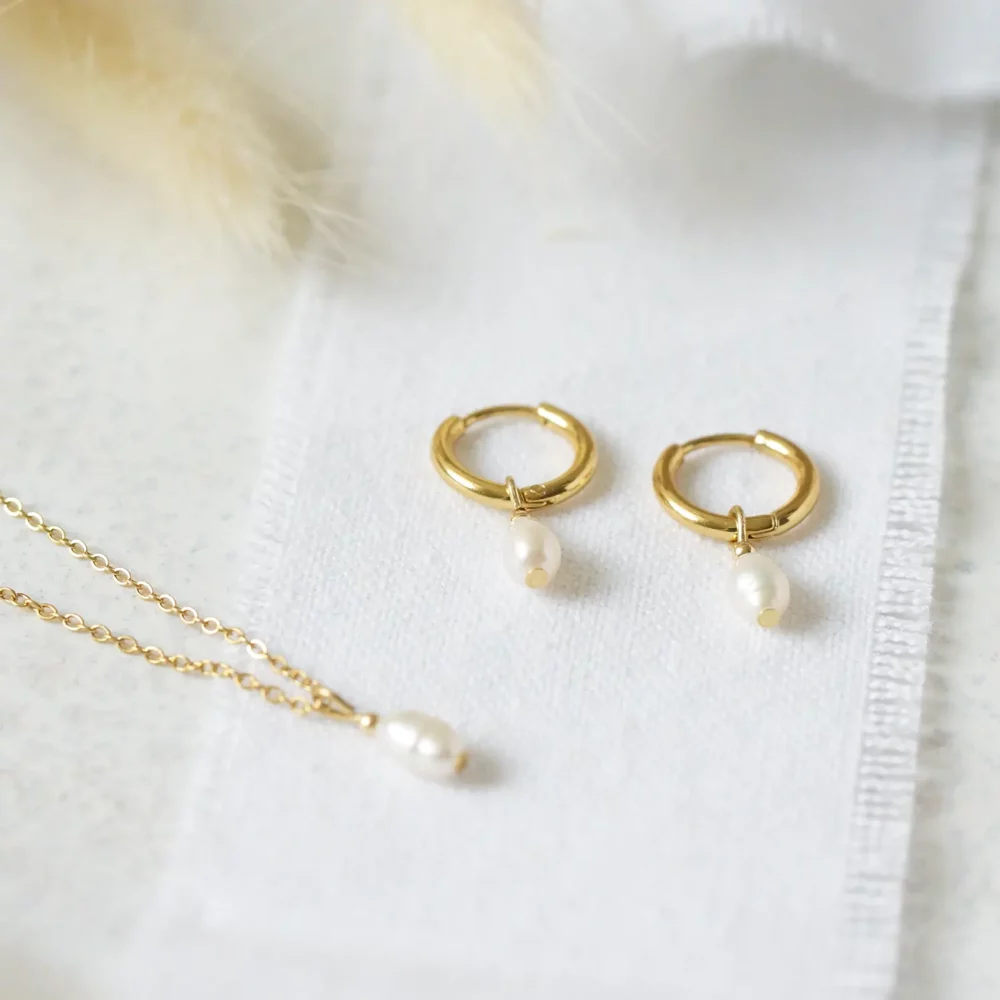 Tiny Pearl Hoops – Bild 7